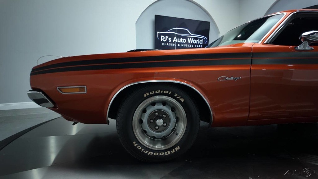Dodge-Challenger-1971-16