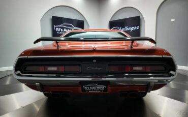 Dodge-Challenger-1971-21
