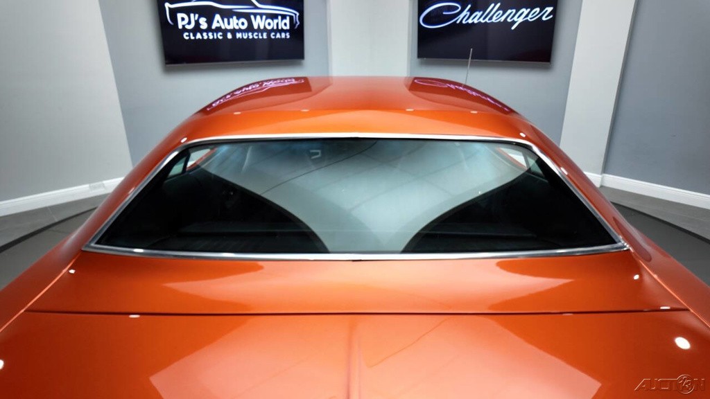 Dodge-Challenger-1971-23