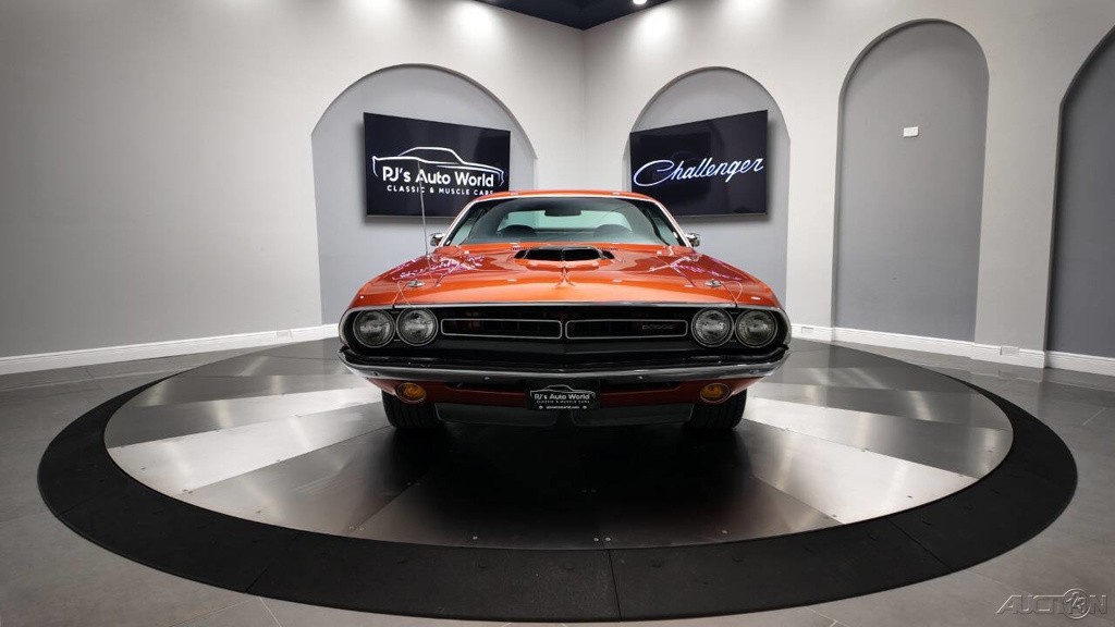 Dodge-Challenger-1971-7