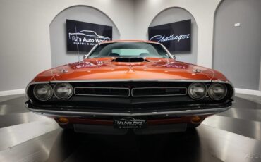 Dodge-Challenger-1971-8