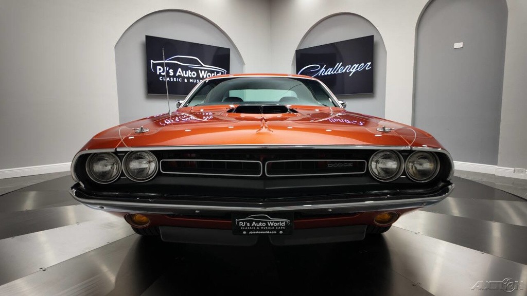 Dodge-Challenger-1971-8