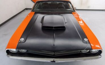 Dodge-Challenger-1971-Coupe-16