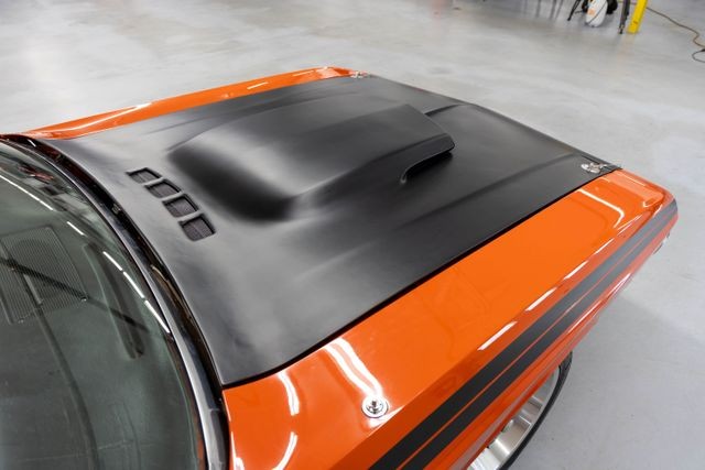 Dodge-Challenger-1971-Coupe-17