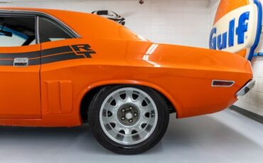 Dodge-Challenger-1971-Coupe-28