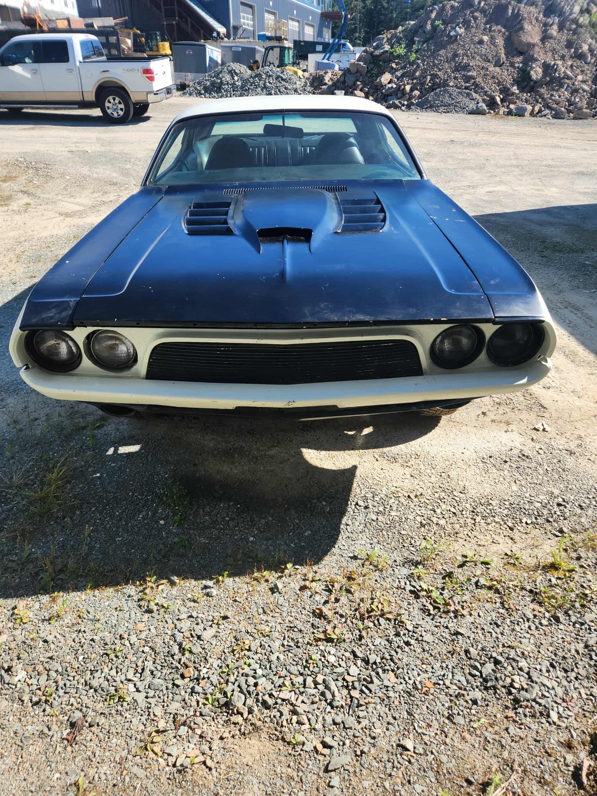 Dodge-Challenger-1972-Coupe-3