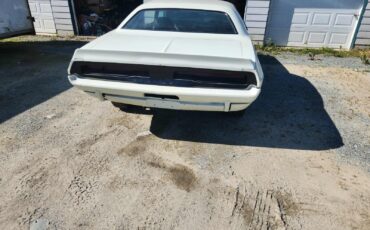 Dodge-Challenger-1972-Coupe-4