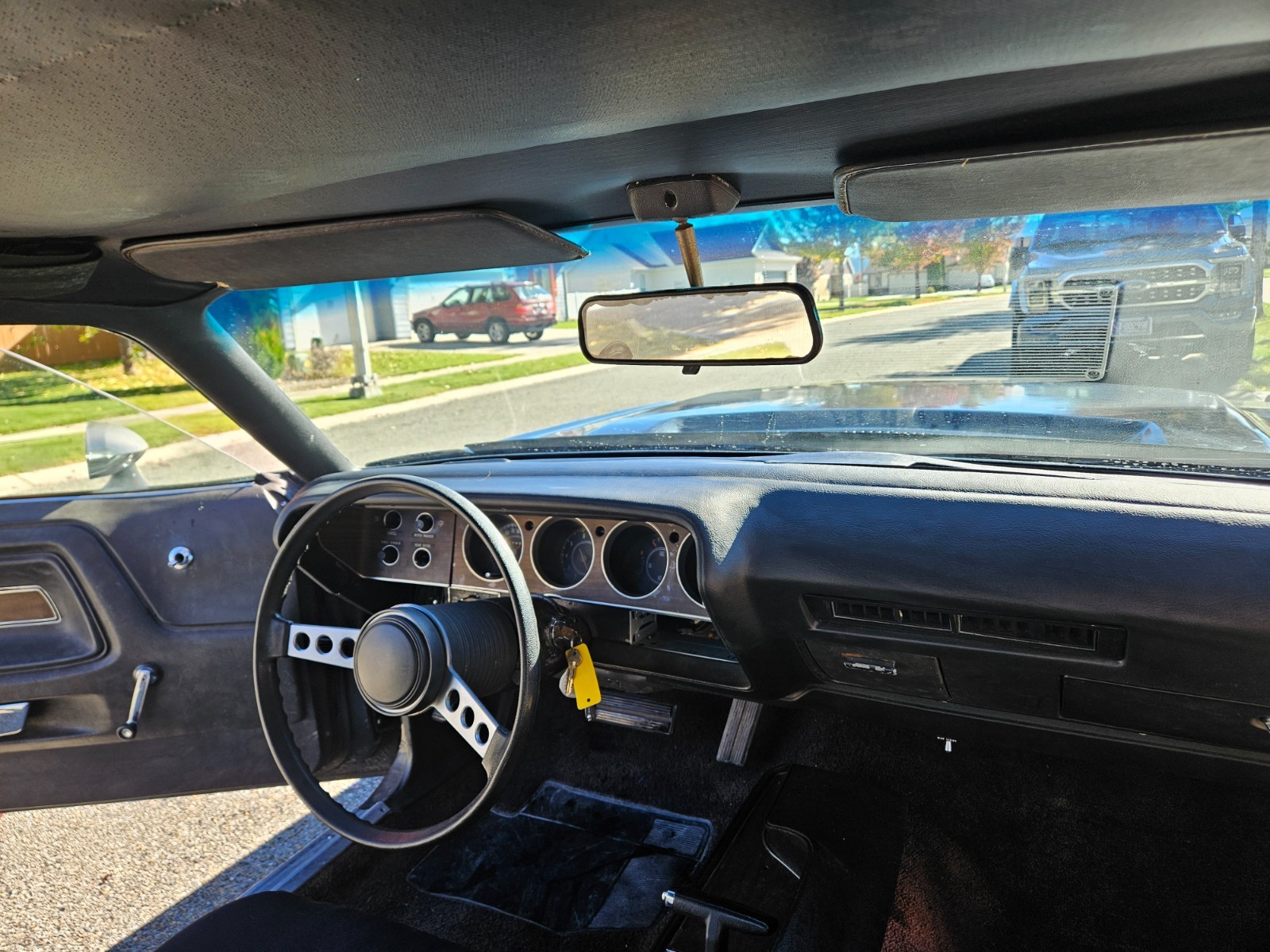Dodge-Challenger-1973-Coupe-17