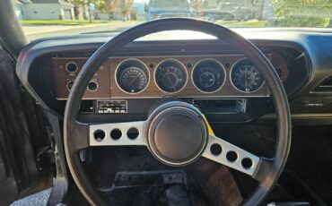 Dodge-Challenger-1973-Coupe-19