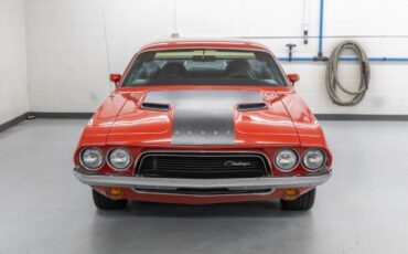 Dodge-Challenger-1973-Coupe-4