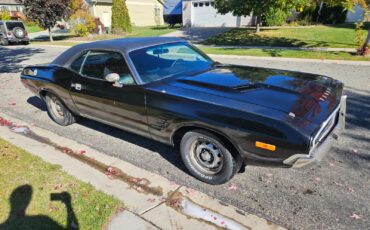 Dodge-Challenger-1973-Coupe
