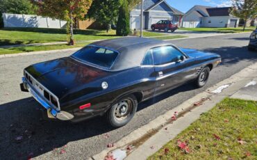 Dodge-Challenger-1973-Coupe-9