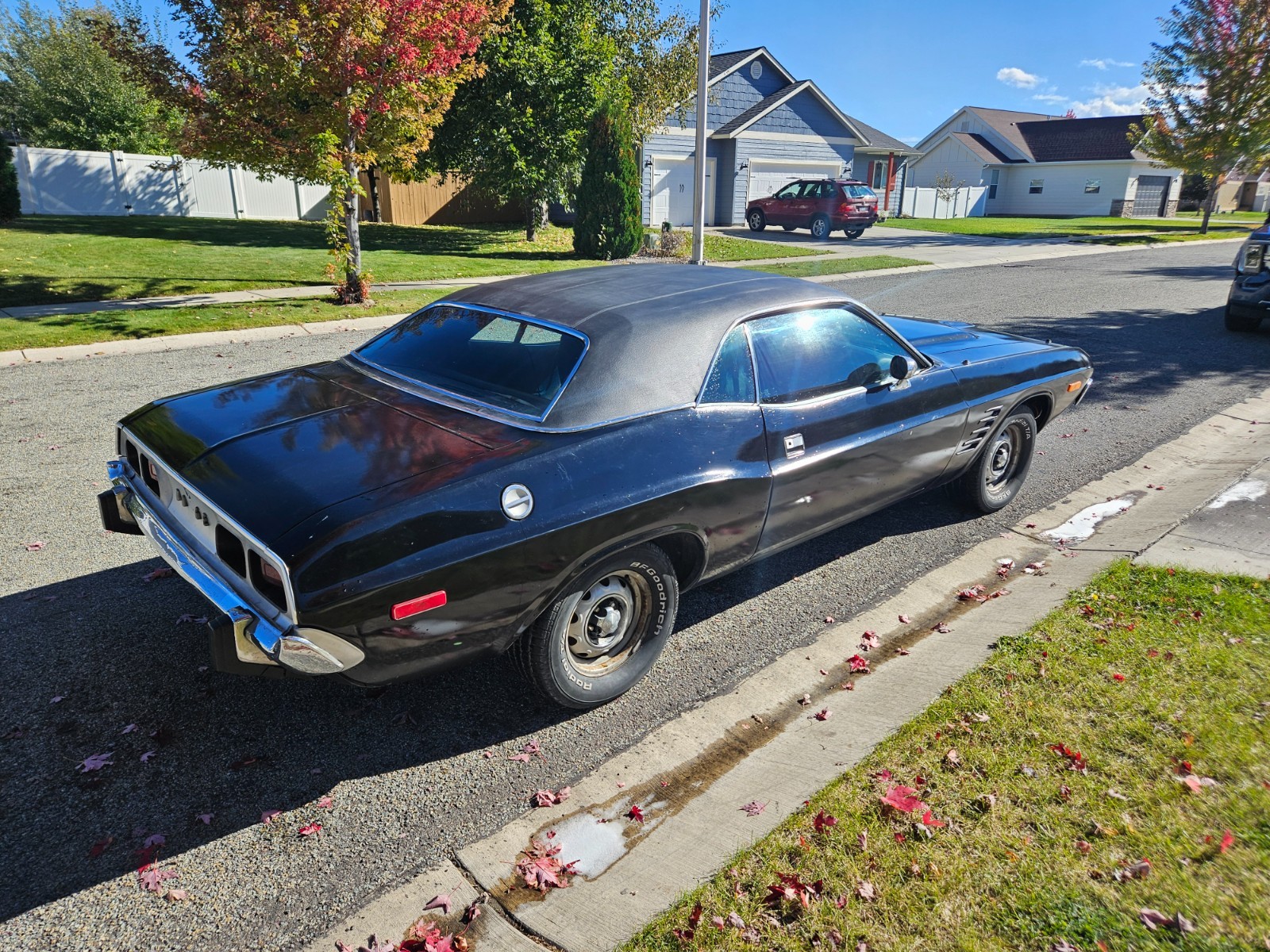 Dodge-Challenger-1973-Coupe-9