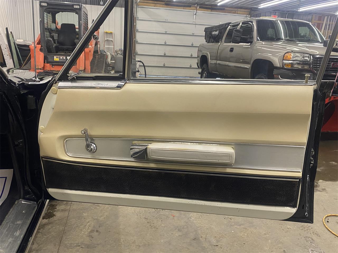 Dodge-Charger-1966-Black-White-10