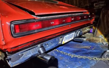 Dodge-Charger-1967-Bright-Red-Black-1