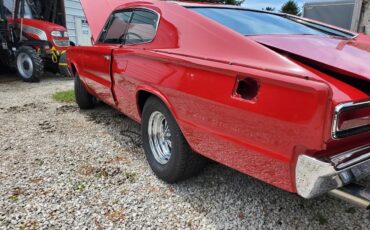 Dodge-Charger-1967-Bright-Red-Black-3