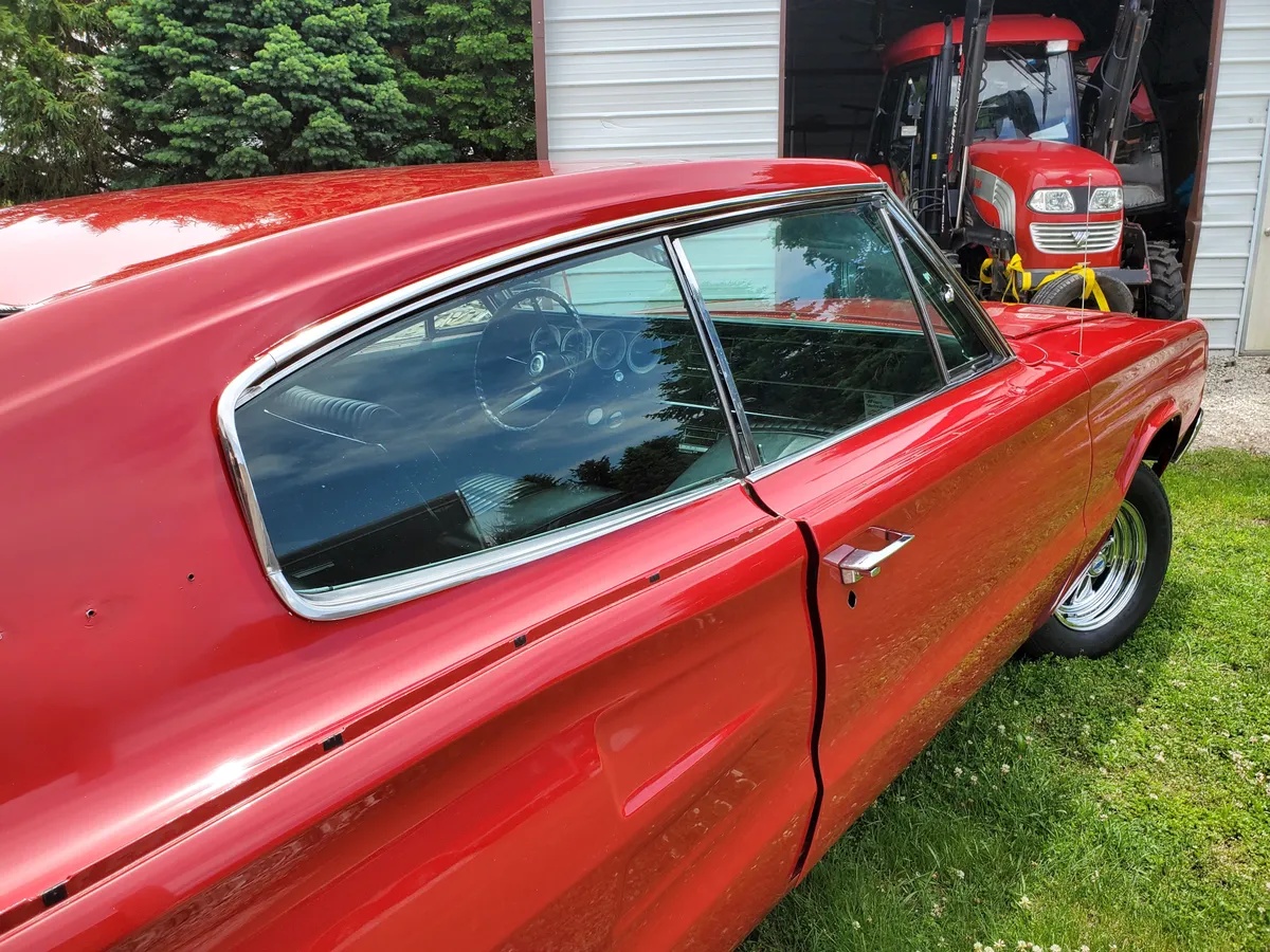 Dodge-Charger-1967-Bright-Red-Black-7