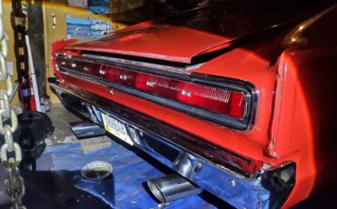 Dodge-Charger-1967-Bright-Red-Black-8