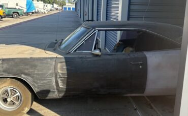 Dodge-Charger-1968-3