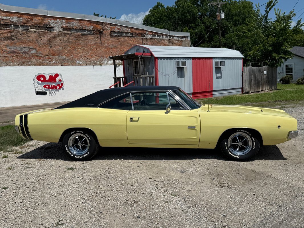 Dodge-Charger-1968-5