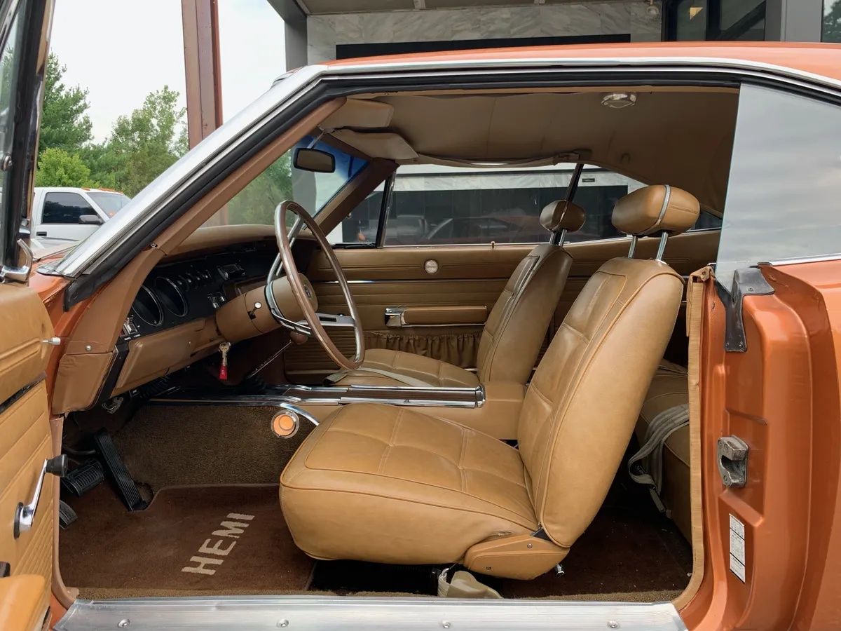 Dodge-Charger-1969-T5-Bronze-Saddle-18