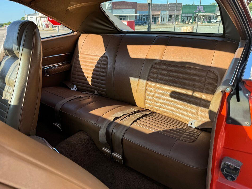 Dodge-Charger-1970-10