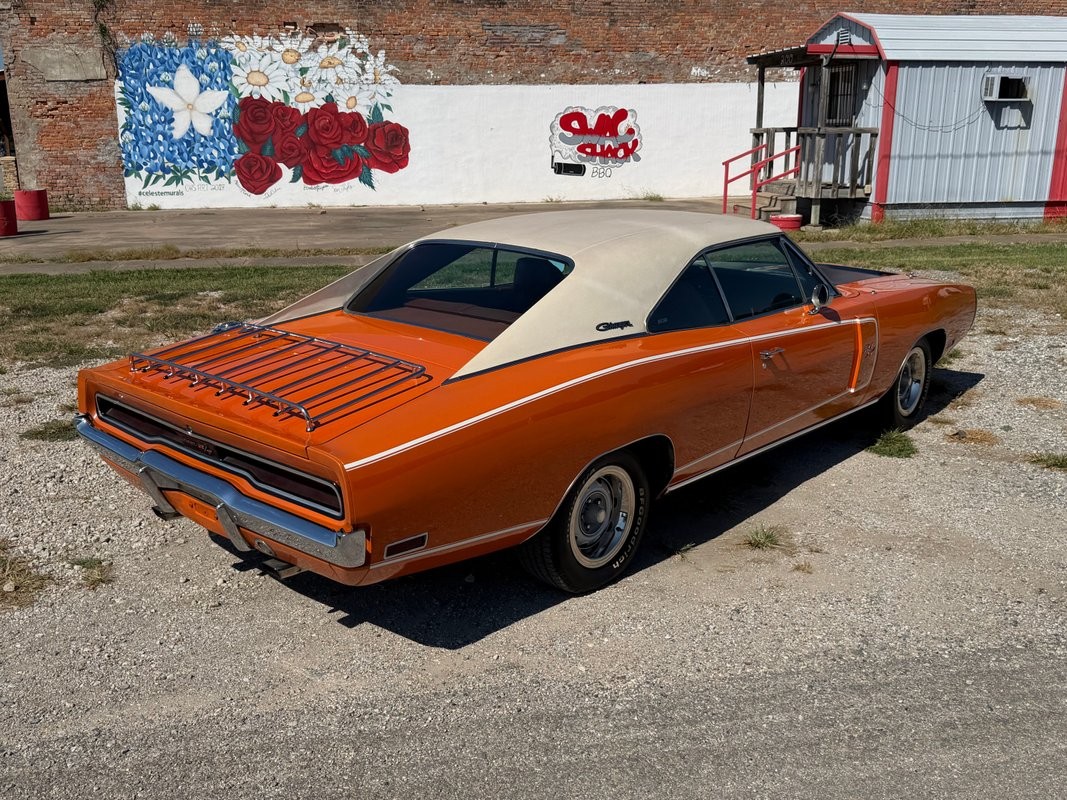 Dodge-Charger-1970-2