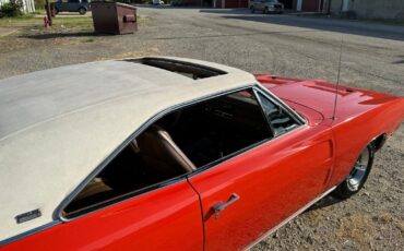 Dodge-Charger-1970-24