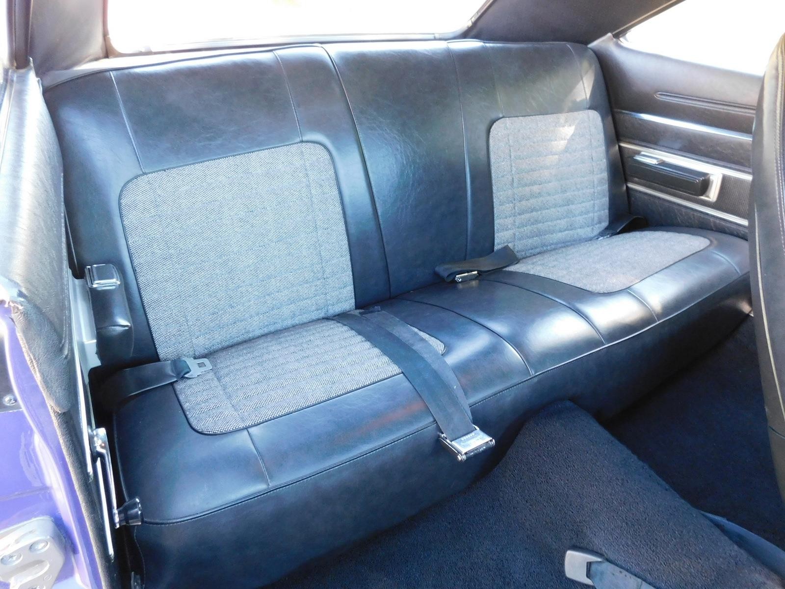 Dodge-Charger-1970-HARD-TOP-14