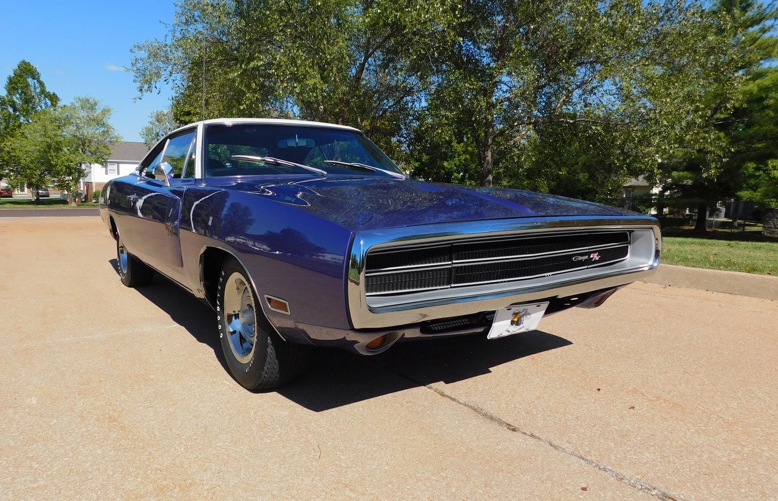 Dodge-Charger-1970-HARD-TOP-17