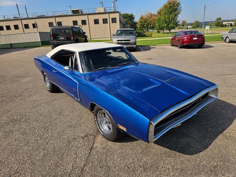 Dodge-Charger-1970-blue-black-13