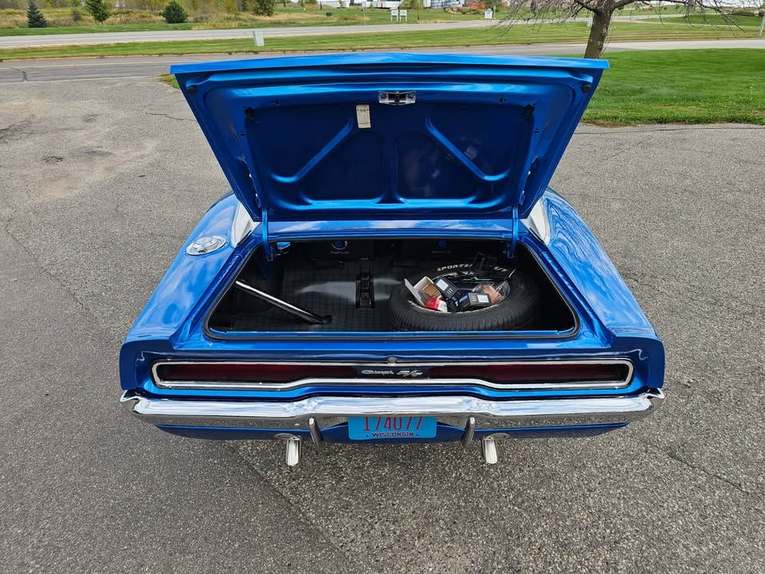Dodge-Charger-1970-blue-black-17
