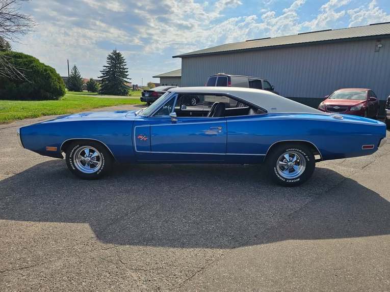 Dodge-Charger-1970-blue-black-18
