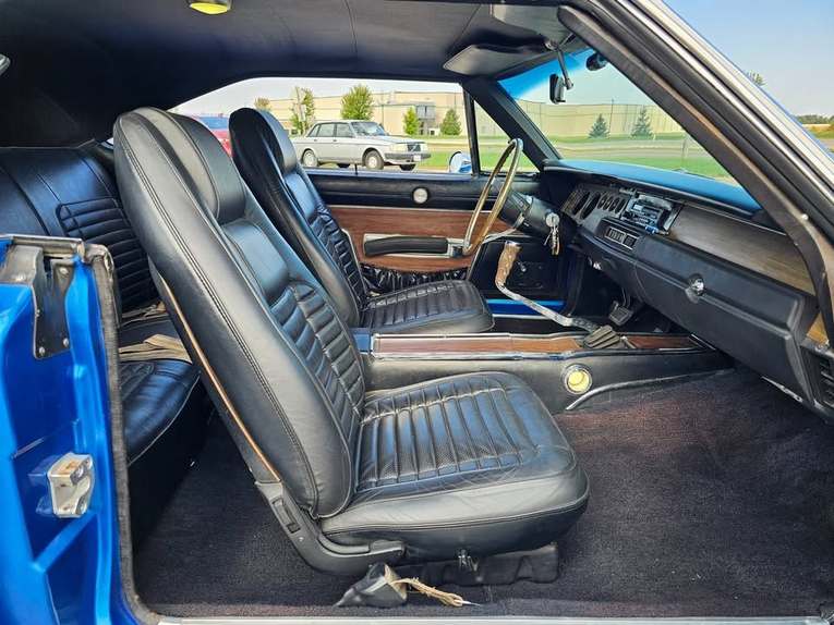 Dodge-Charger-1970-blue-black-3