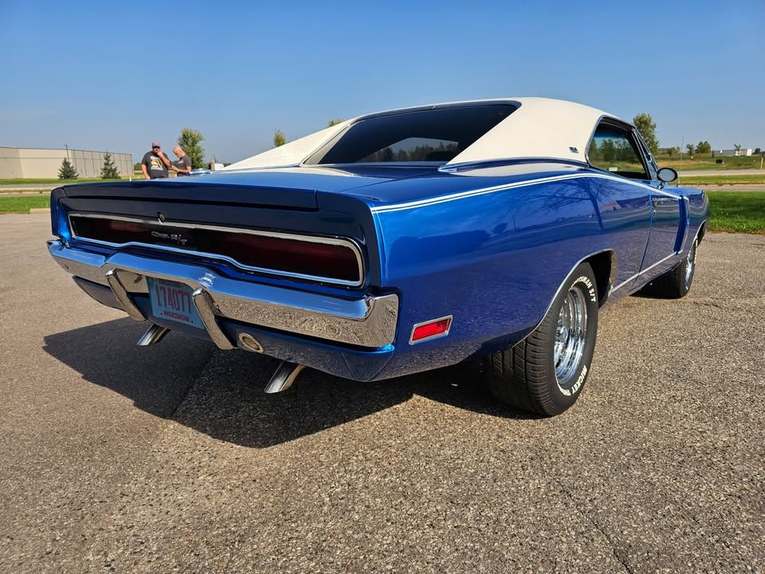 Dodge-Charger-1970-blue-black-9