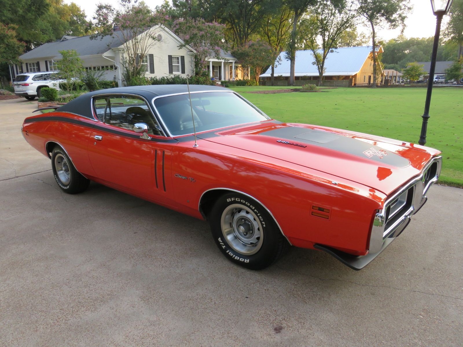 Dodge-Charger-1971-Coupe-2