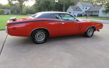 Dodge-Charger-1971-Coupe-3