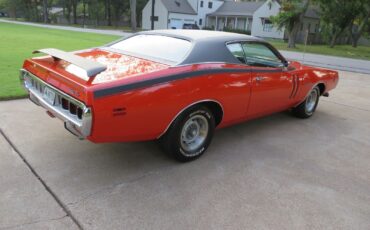 Dodge-Charger-1971-Coupe-5