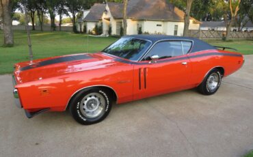 Dodge-Charger-1971-Coupe-7