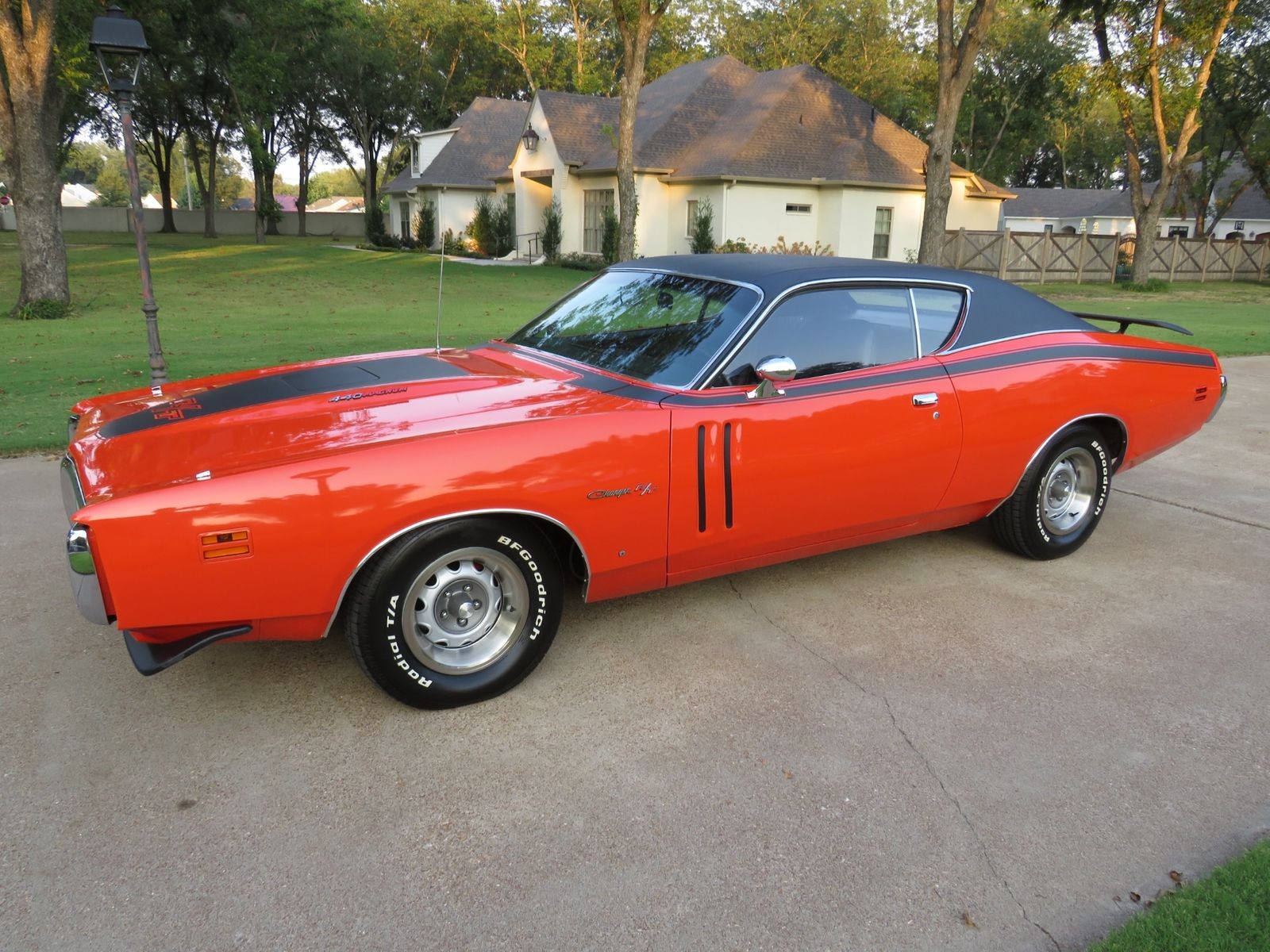 Dodge-Charger-1971-Coupe-7