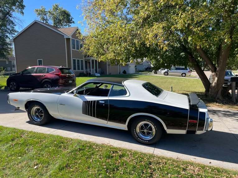 Dodge-Charger-1974-white-black-13