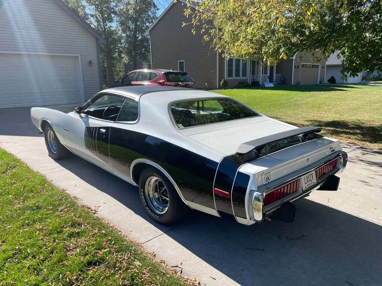 Dodge-Charger-1974-white-black