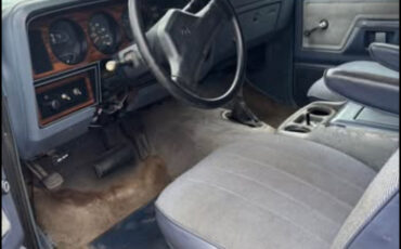 Dodge-Charger-1988-8