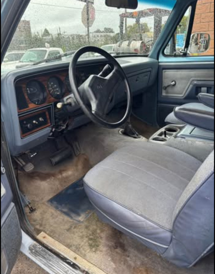 Dodge-Charger-1988-8