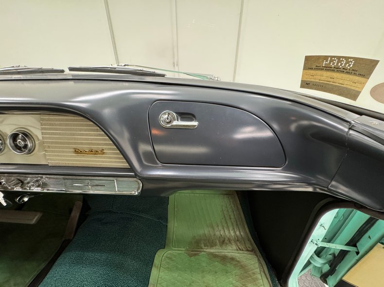 Dodge-Coronet-1955-Chiffon-Green-Green-11