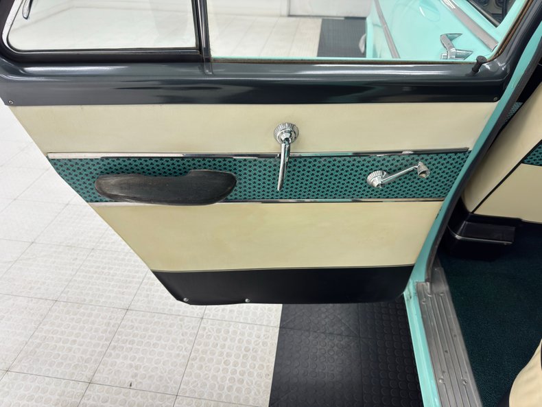 Dodge-Coronet-1955-Chiffon-Green-Green-35