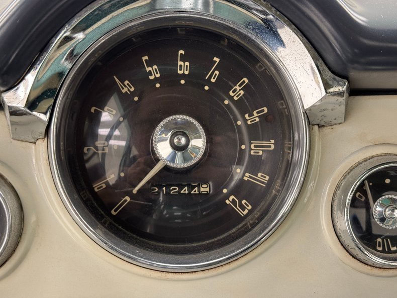 Dodge-Coronet-1955-Chiffon-Green-Green-41