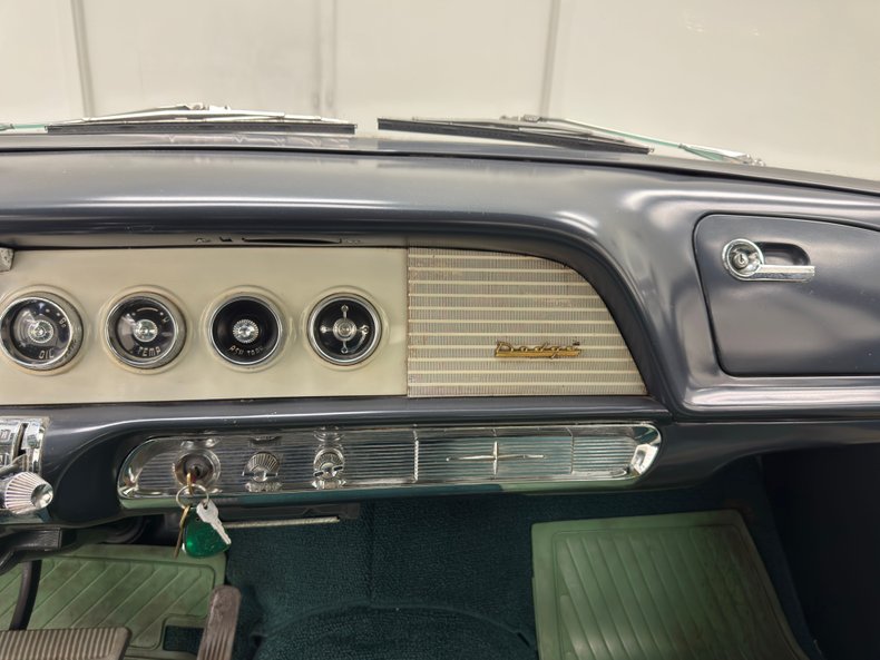 Dodge-Coronet-1955-Chiffon-Green-Green-42