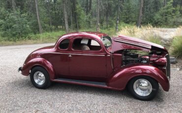 Dodge-Custom-1937-Red-Tan-6