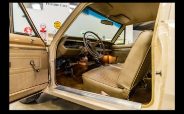 Dodge-Dart-1968-Pale-Yellow-With-Black-Hood-Tan-13